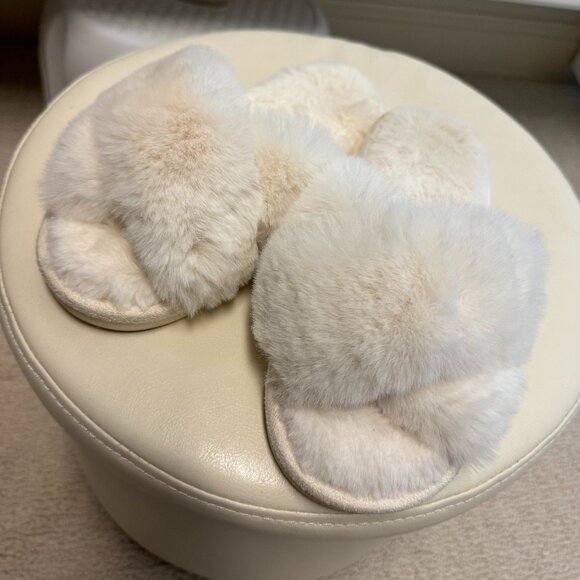 Fuzzy Open Toe Slippers - Picture 2 of 5